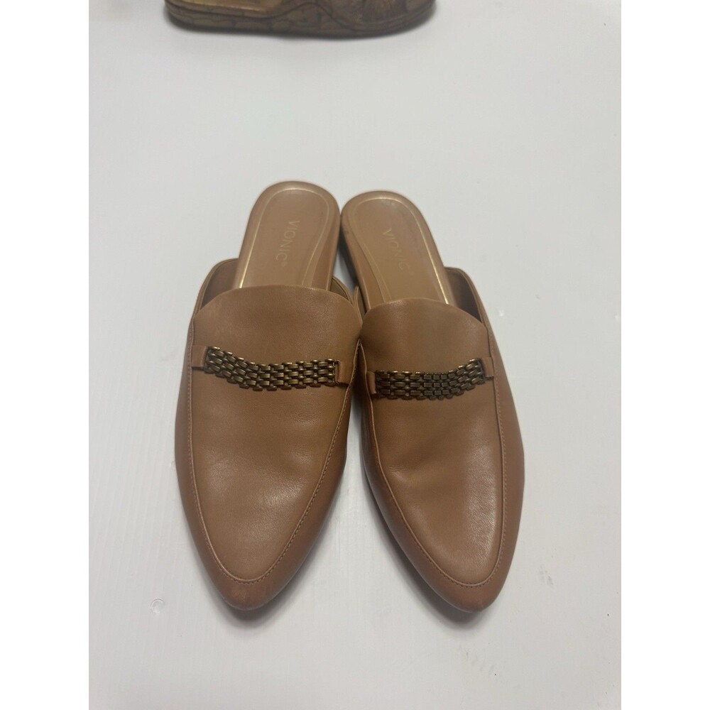 Vionic Women’s Tan Brown Pointed Toe Mule Loafers Chain Detail Slip On Size 9